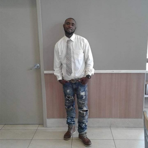 Meet your Posher, Derrick - Picture 1 of 1